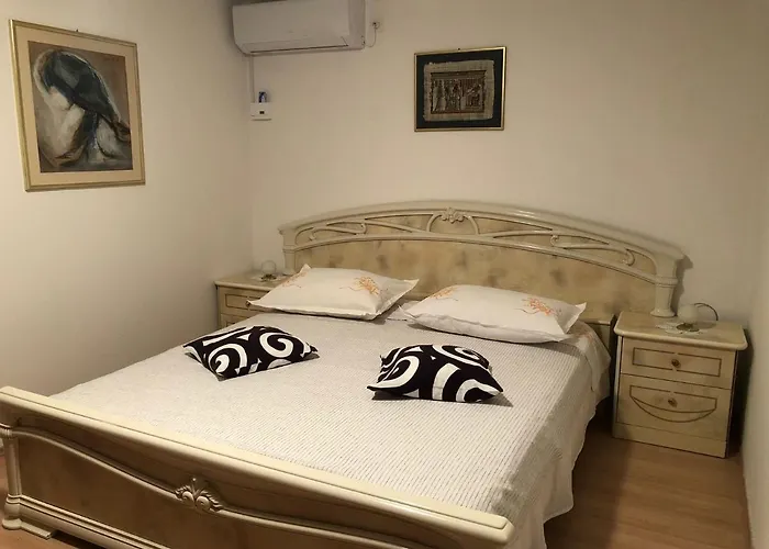 Danka אומיס